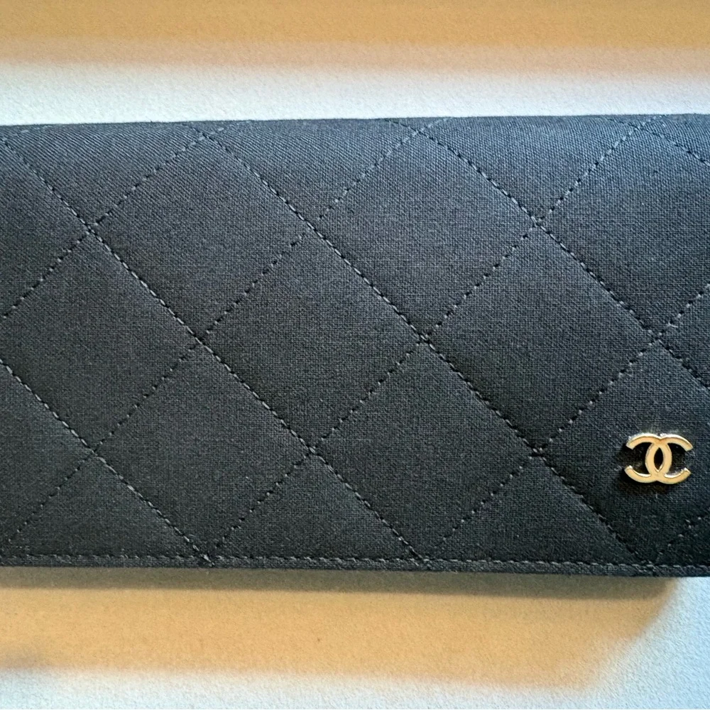 CHANEL Black Sunglasses with Gold Detailing - Picture 5 of 5